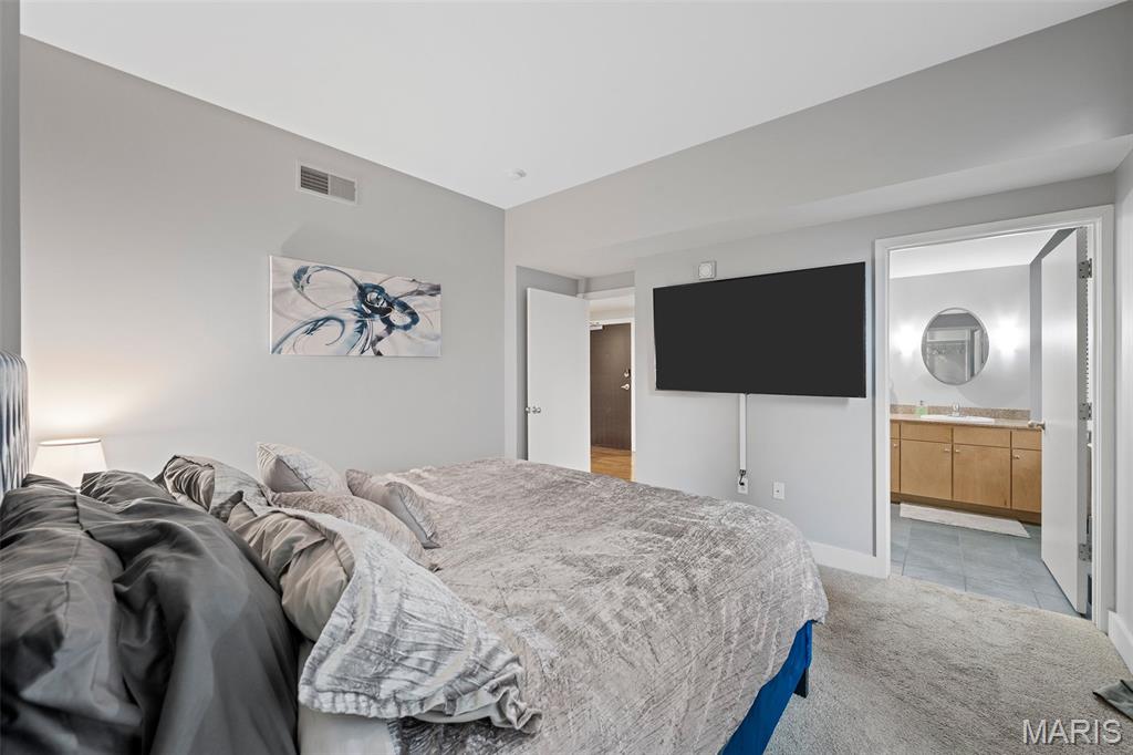 314 N Broadway 803 Property Photo 6