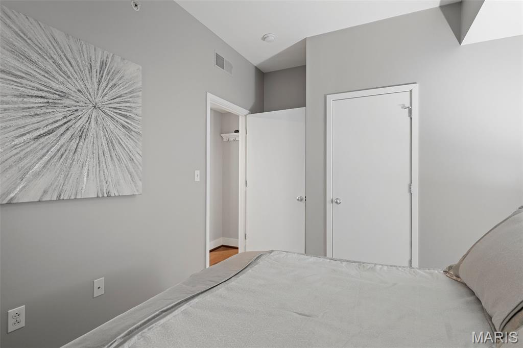 314 N Broadway 803 Property Photo 13