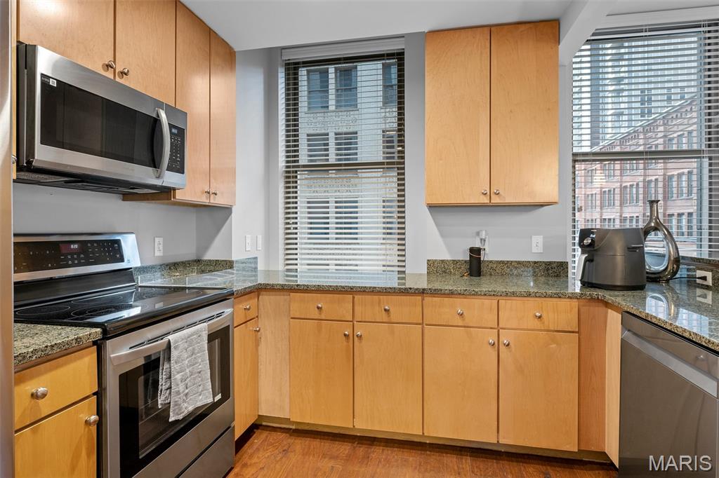 314 N Broadway 803 Property Photo 24