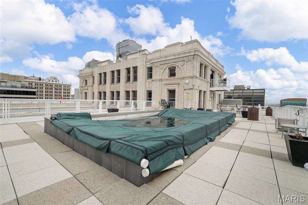 314 N Broadway 803 Property Photo 27