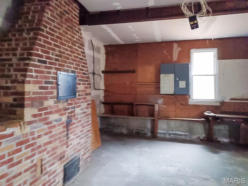 817 Union Avenue Property Photo 5