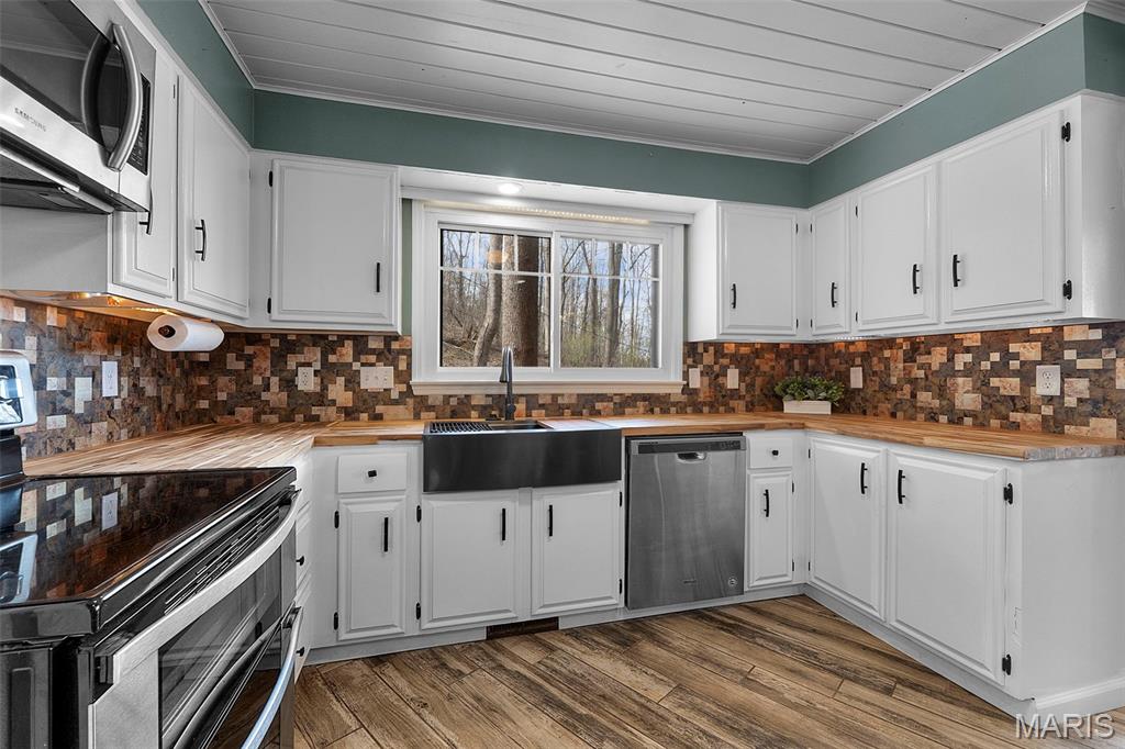 3000 Haertling Lane Property Photo 31