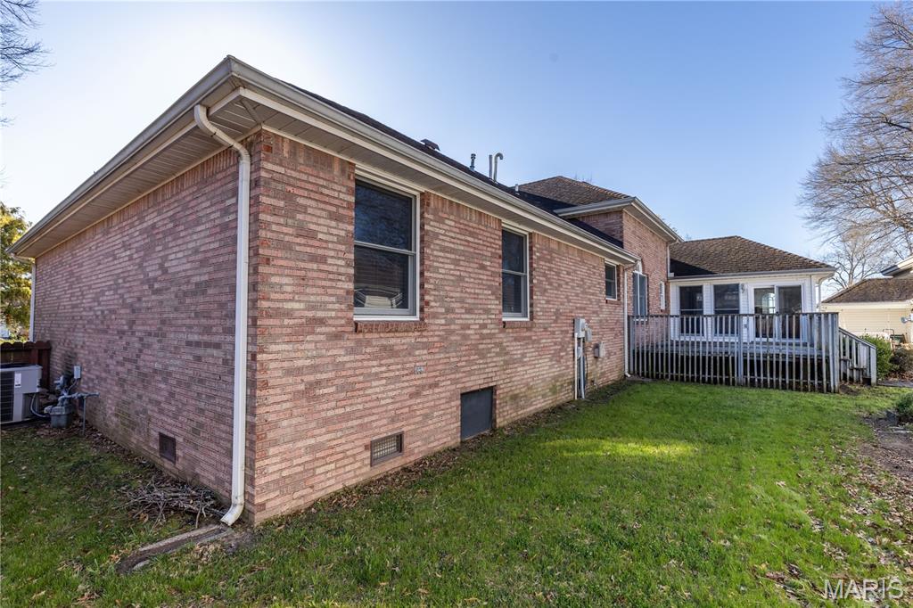 104 Willard Avenue Property Photo 30