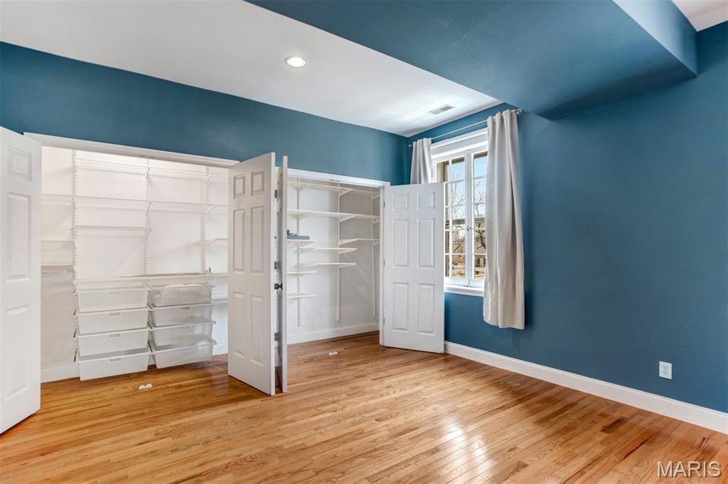 310 N Newstead Avenue Property Photo 34