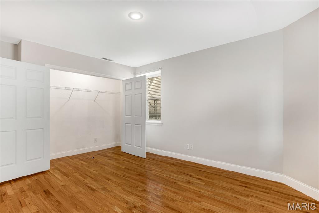 310 N Newstead Avenue Property Photo 42