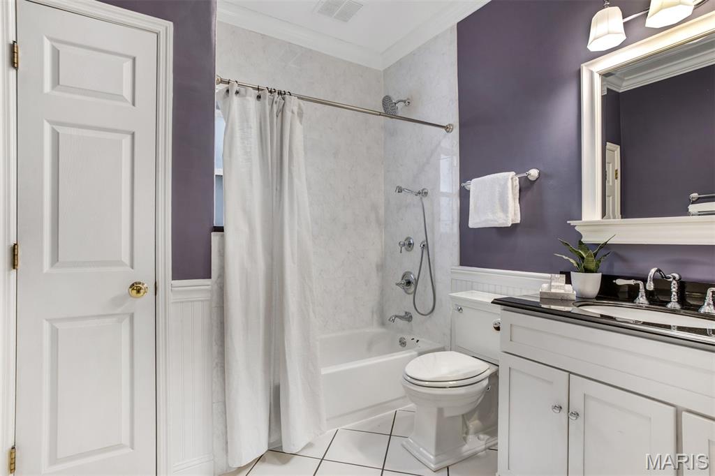310 N Newstead Avenue Property Photo 43
