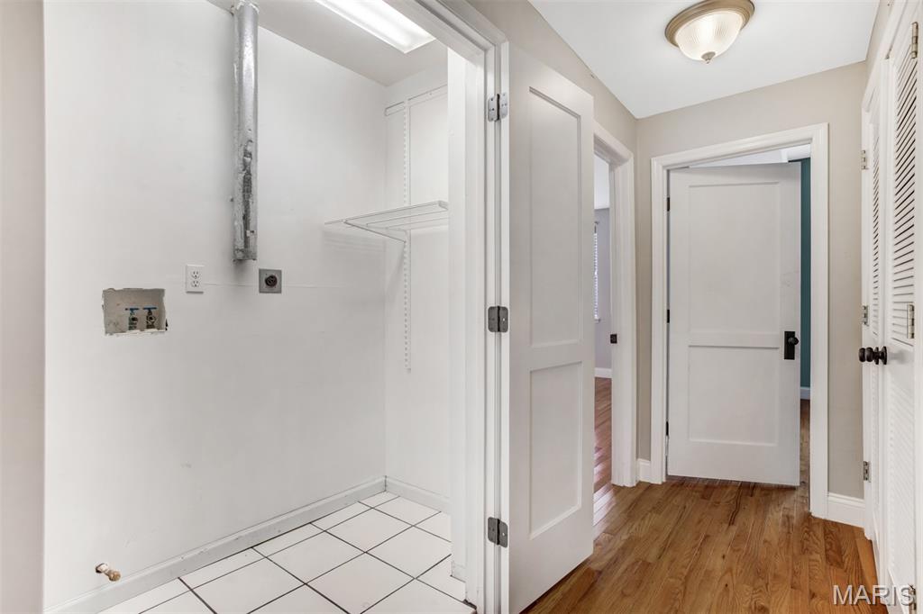 310 N Newstead Avenue Property Photo 45