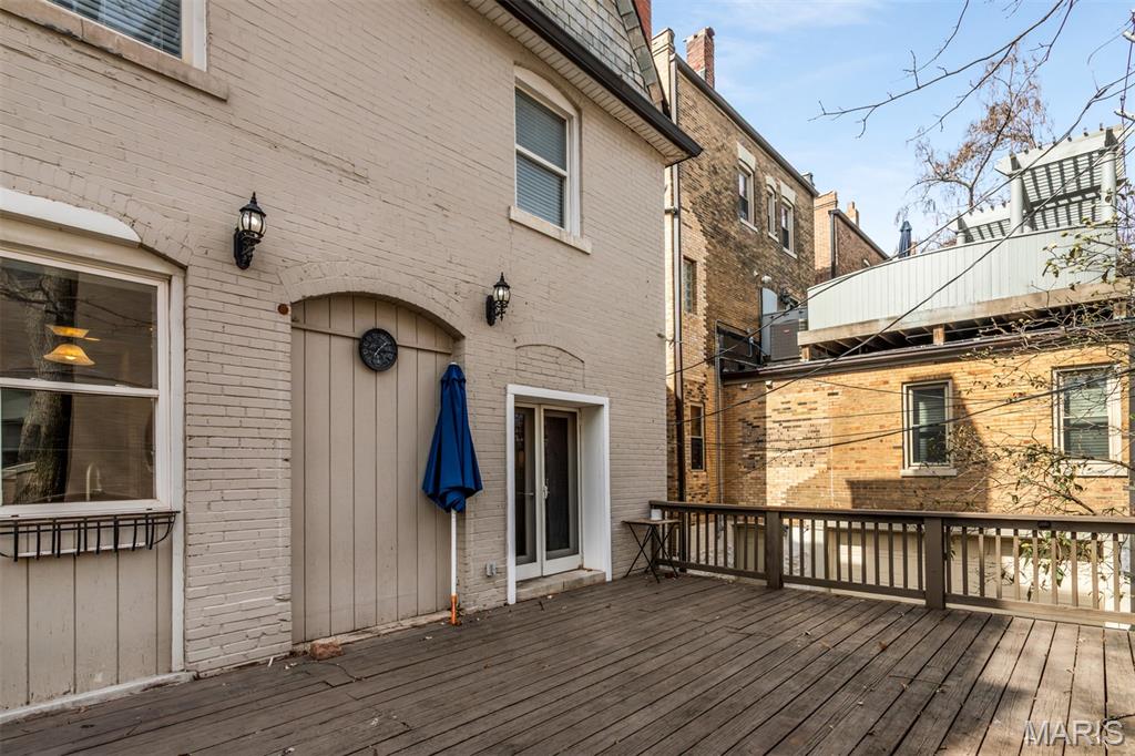 310 N Newstead Avenue Property Photo 66