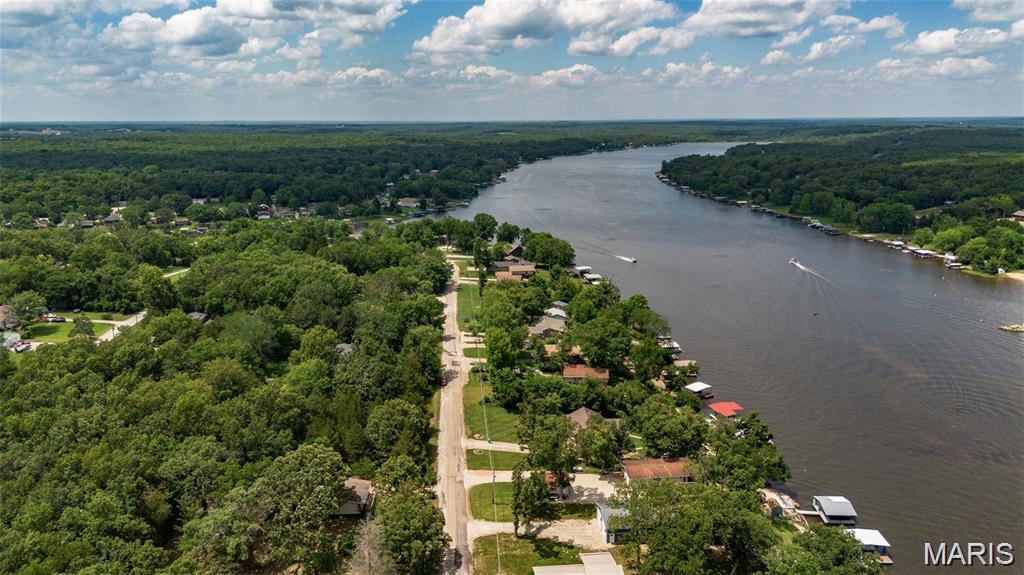 1987 Lakeshore Drive