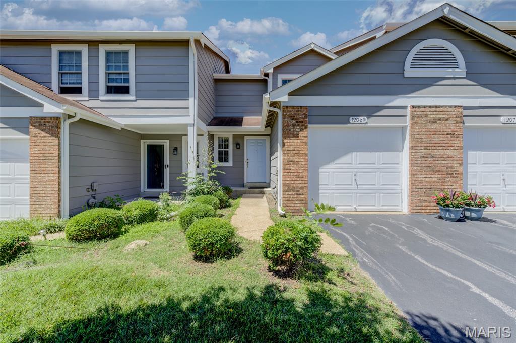 12069 Autumn Lakes Drive Property Photo 1