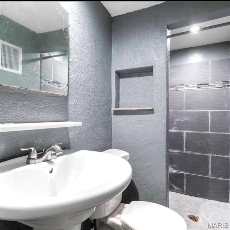 12215 Spanish Boulevard Property Photo 6