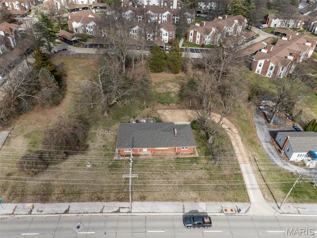 960 Chesterfield Parkway Property Photo 1