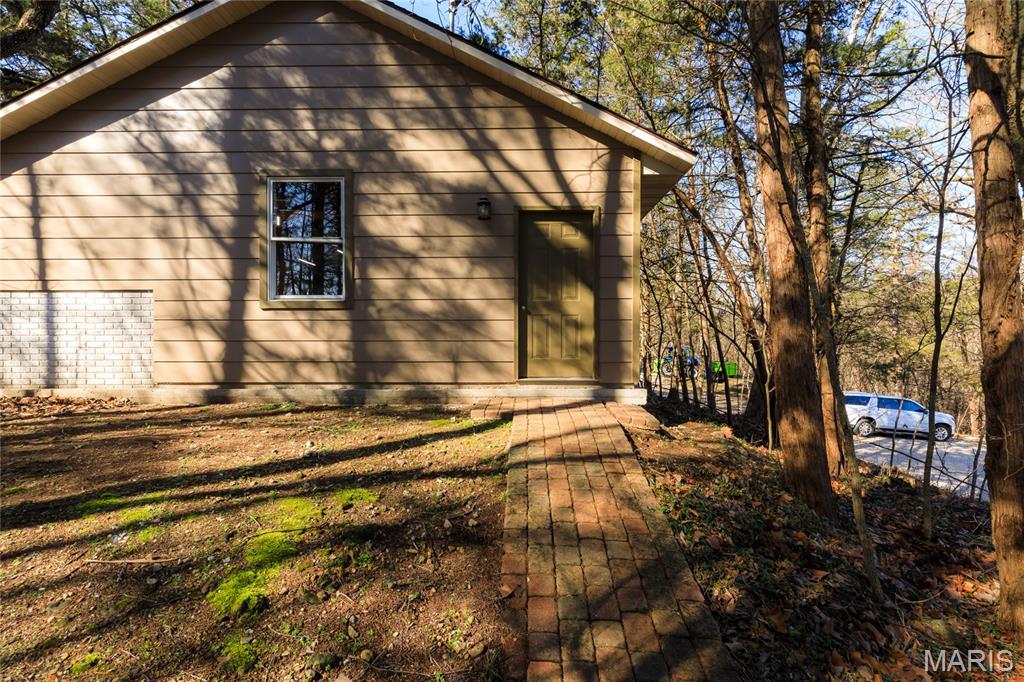 827 Lake Valley Drive Property Photo 17