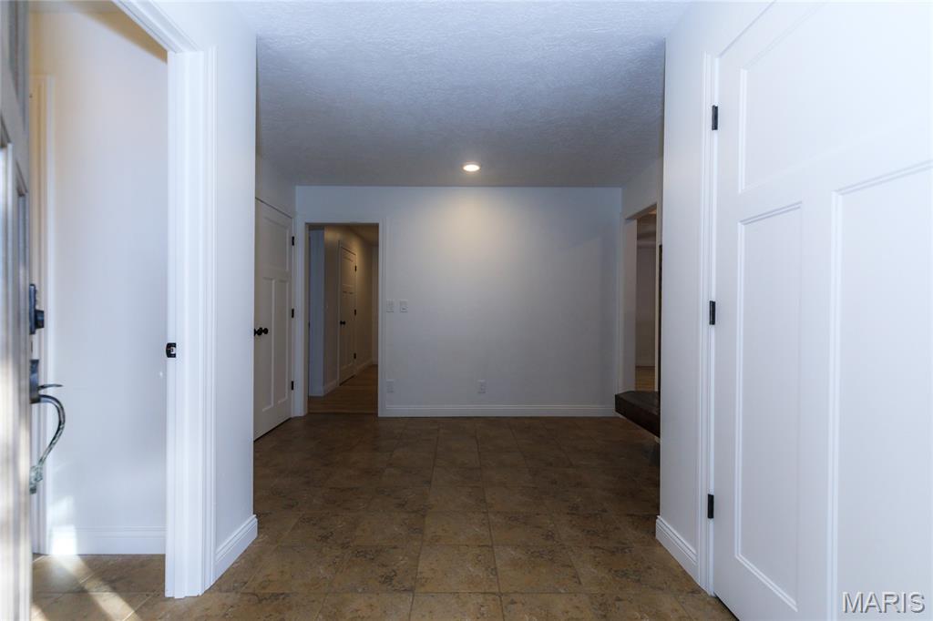827 Lake Valley Drive Property Photo 24
