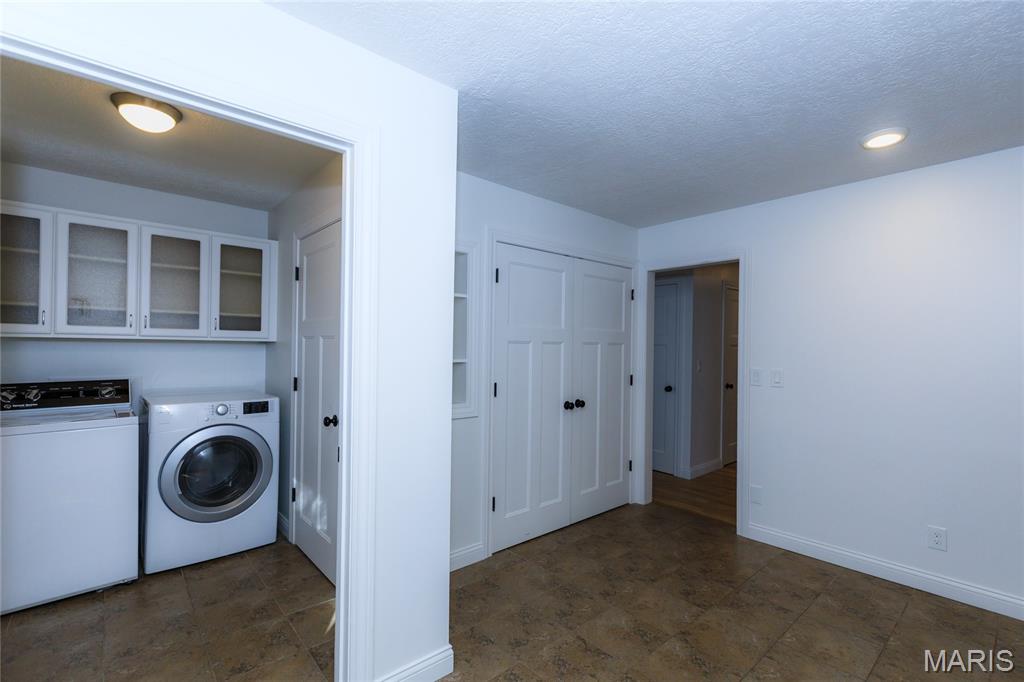 827 Lake Valley Drive Property Photo 25
