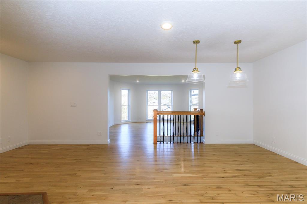 827 Lake Valley Drive Property Photo 33