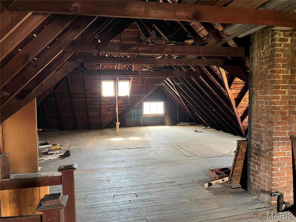 101 E 1st North Street Property Photo 34