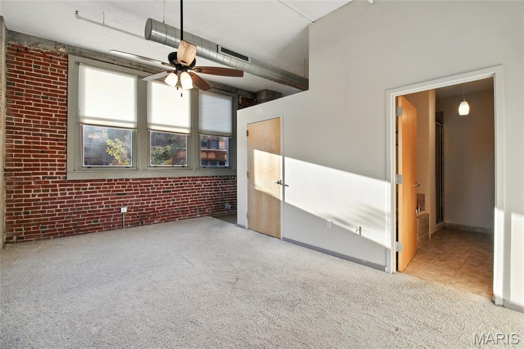 1627 Locust Street 202 Property Photo 22