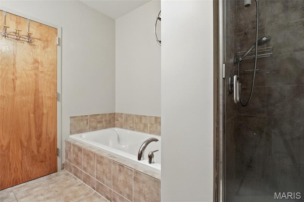 1627 Locust Street 202 Property Photo 25
