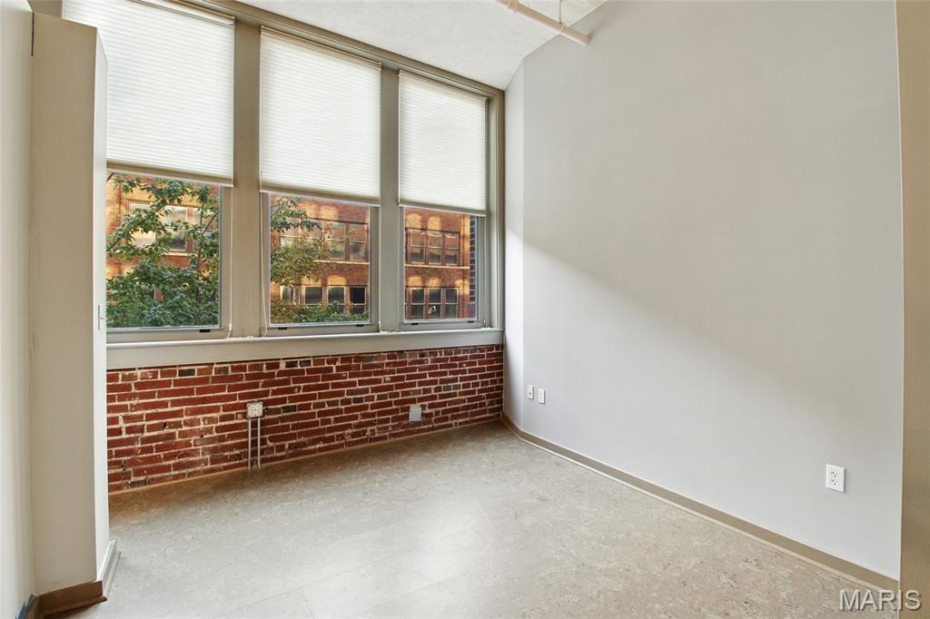1627 Locust Street 202 Property Photo 27