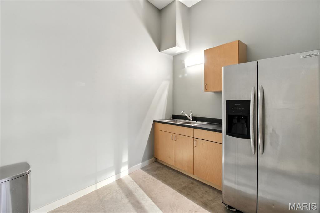 1627 Locust Street 202 Property Photo 42