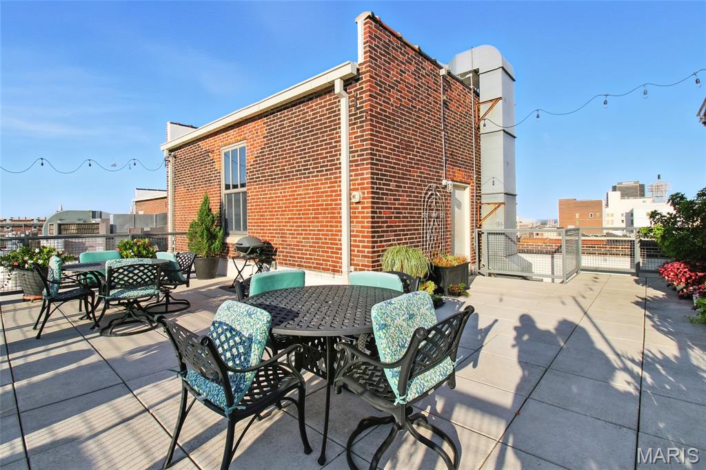 1627 Locust Street 202 Property Photo 47