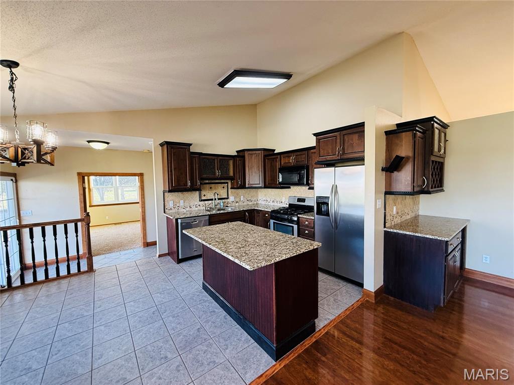 6 Jennifer Lane Property Photo 6