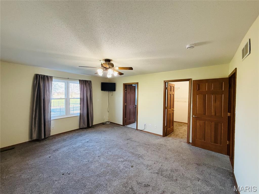 6 Jennifer Lane Property Photo 11