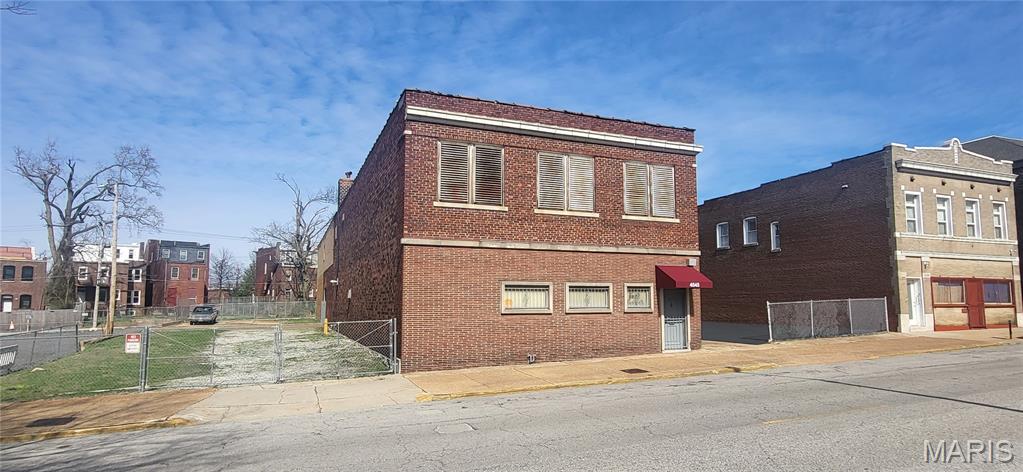4545-49 Olive Street Property Photo 6