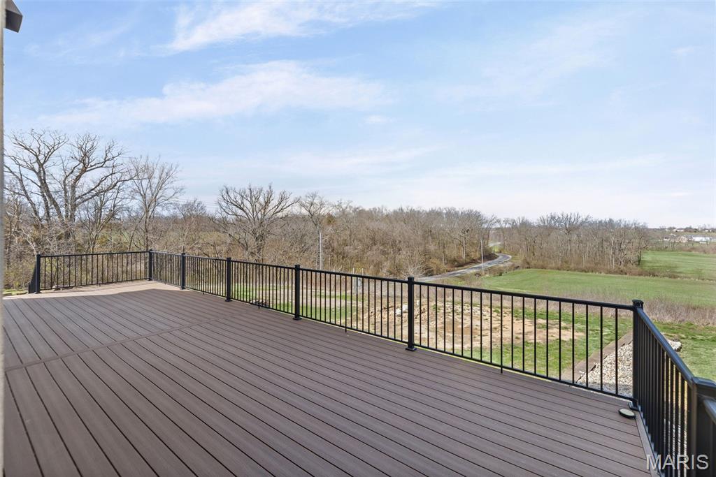 4242 Quirin Road Property Photo 9