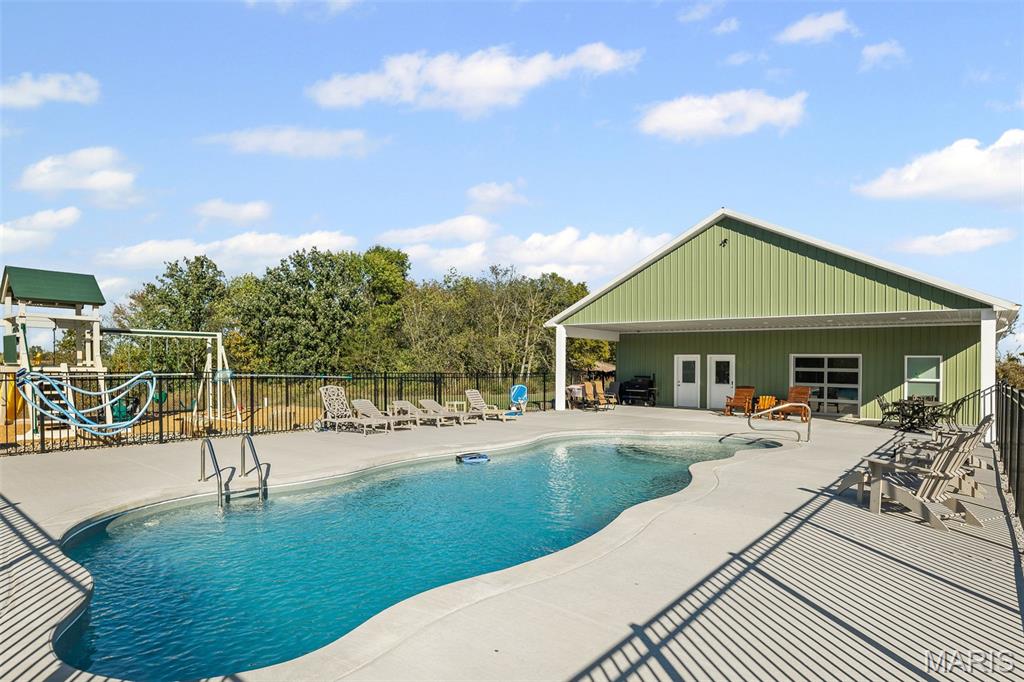 4242 Quirin Road Property Photo 58