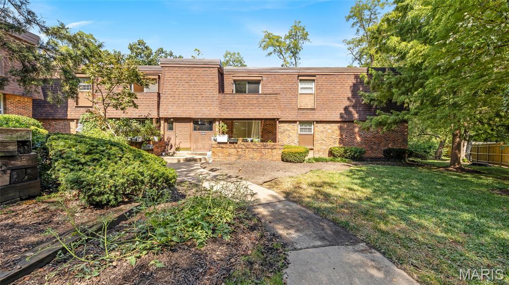 13453 Coliseum Drive E Property Photo 1