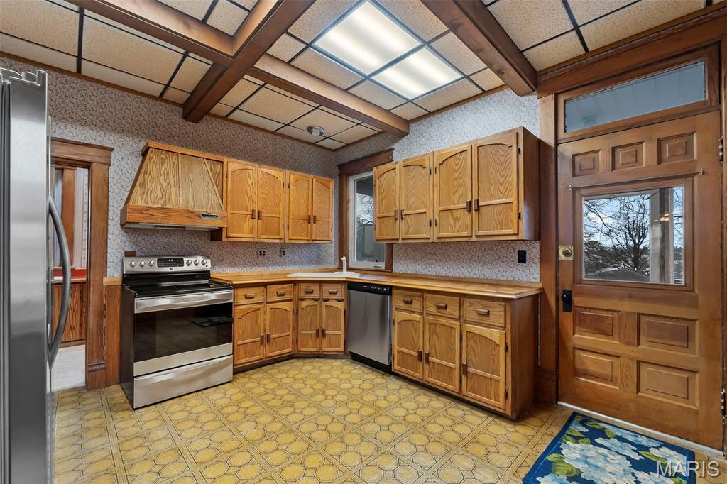 24 S Walnut Street Property Photo 5