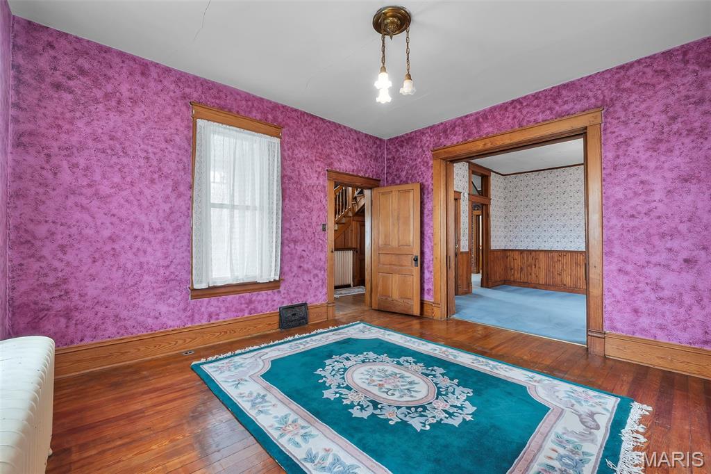 24 S Walnut Street Property Photo 9