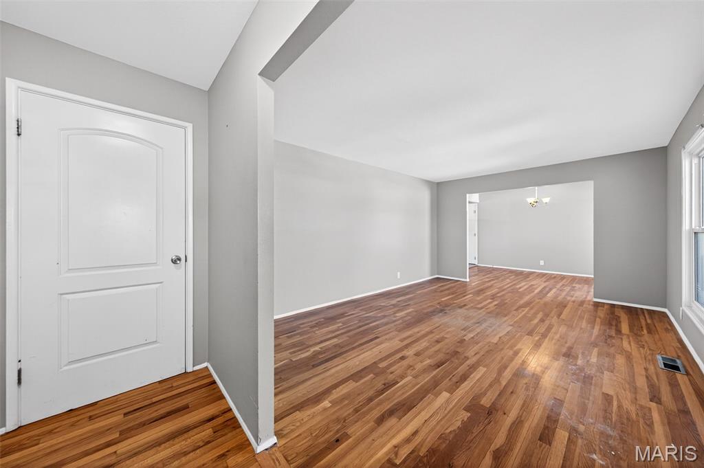3027 Westminster Drive Property Photo 5