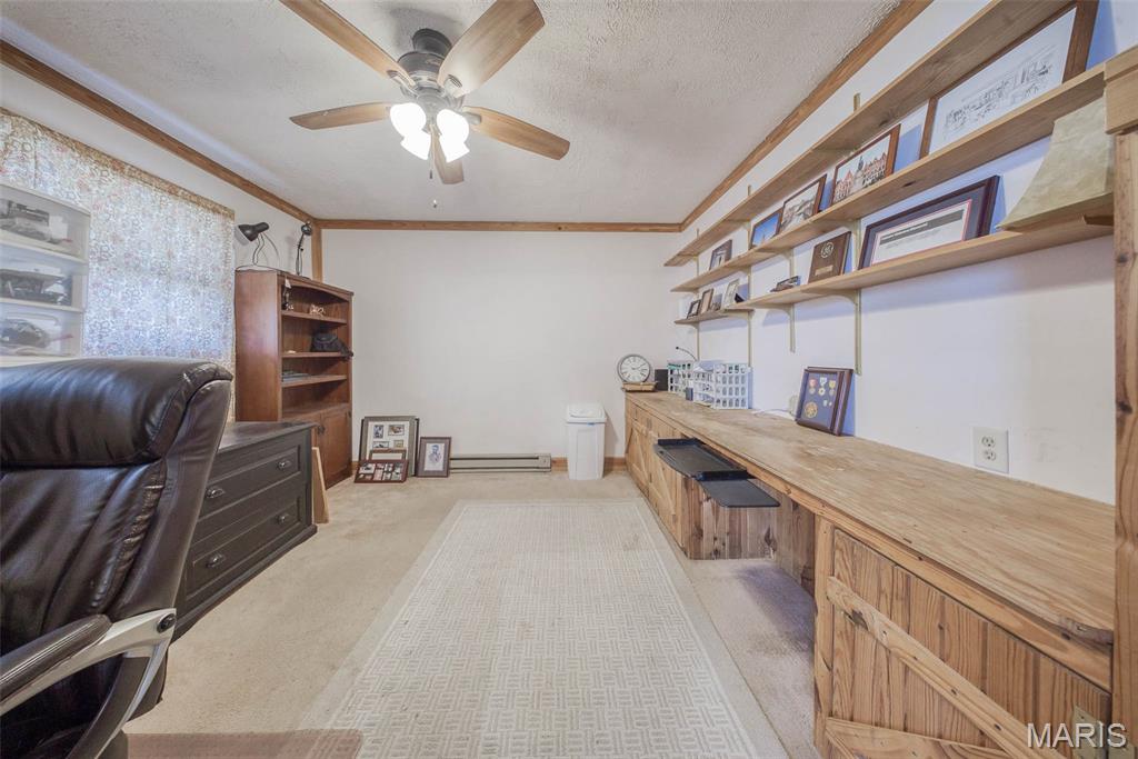 402 Locust Street Property Photo 8