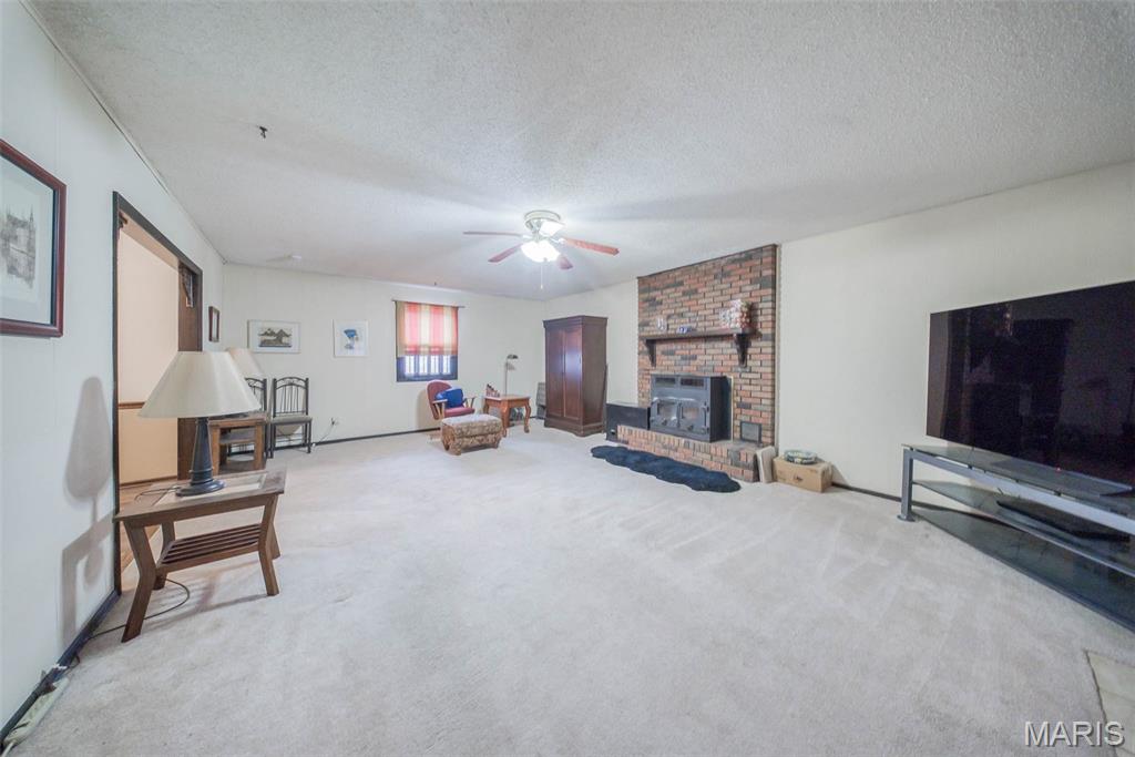 402 Locust Street Property Photo 15