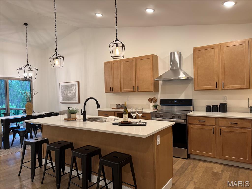 206 Wrigley Field Property Photo 4