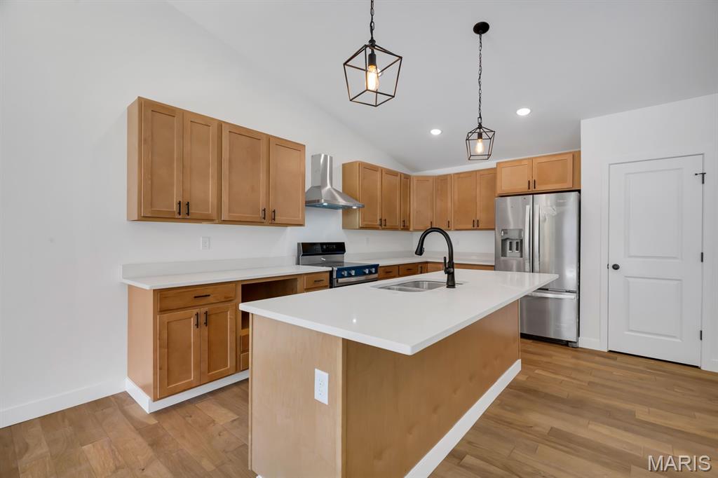 206 Wrigley Field Property Photo 5