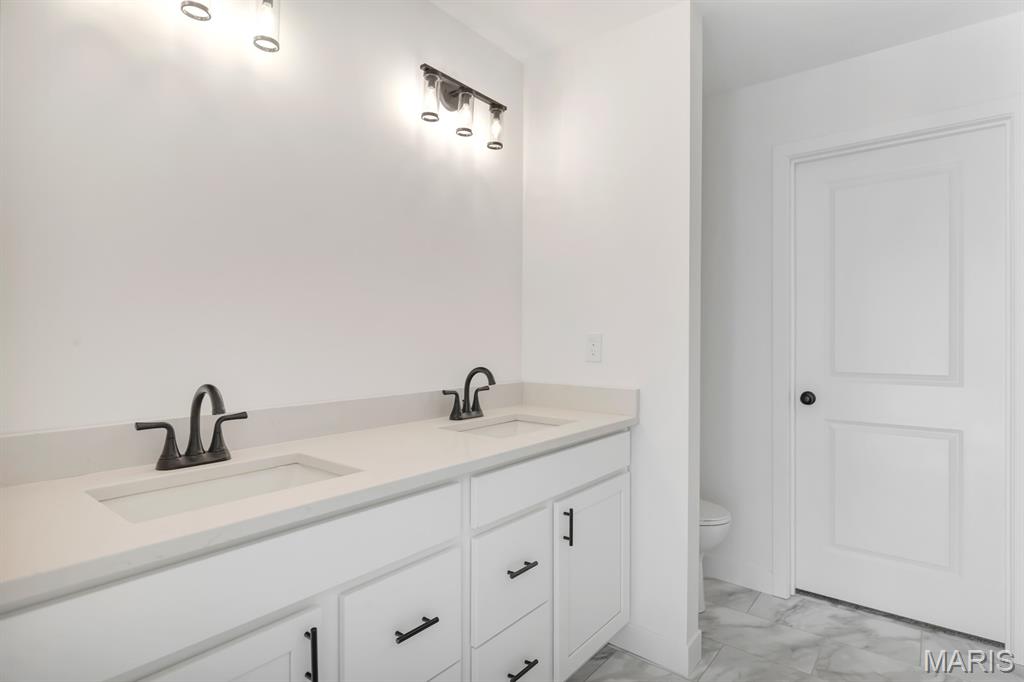 206 Wrigley Field Property Photo 31
