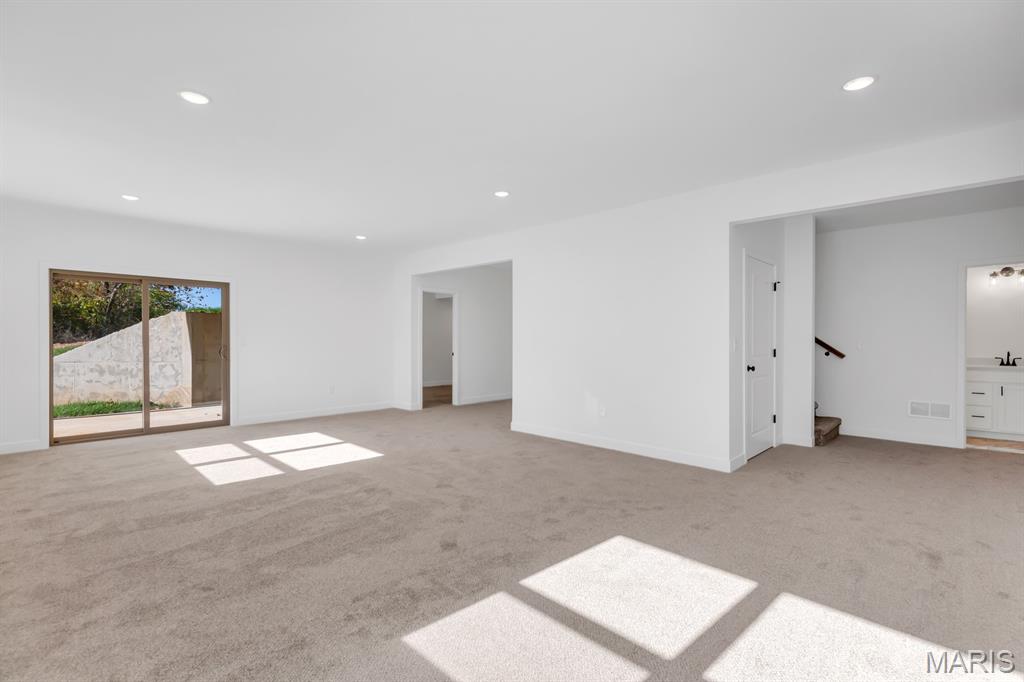 206 Wrigley Field Property Photo 40