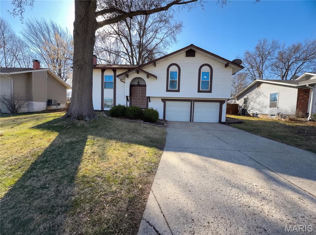 27 Glenna Drive Property Photo 1