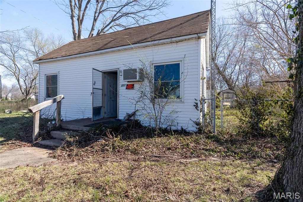 221 N Main Property Photo 2