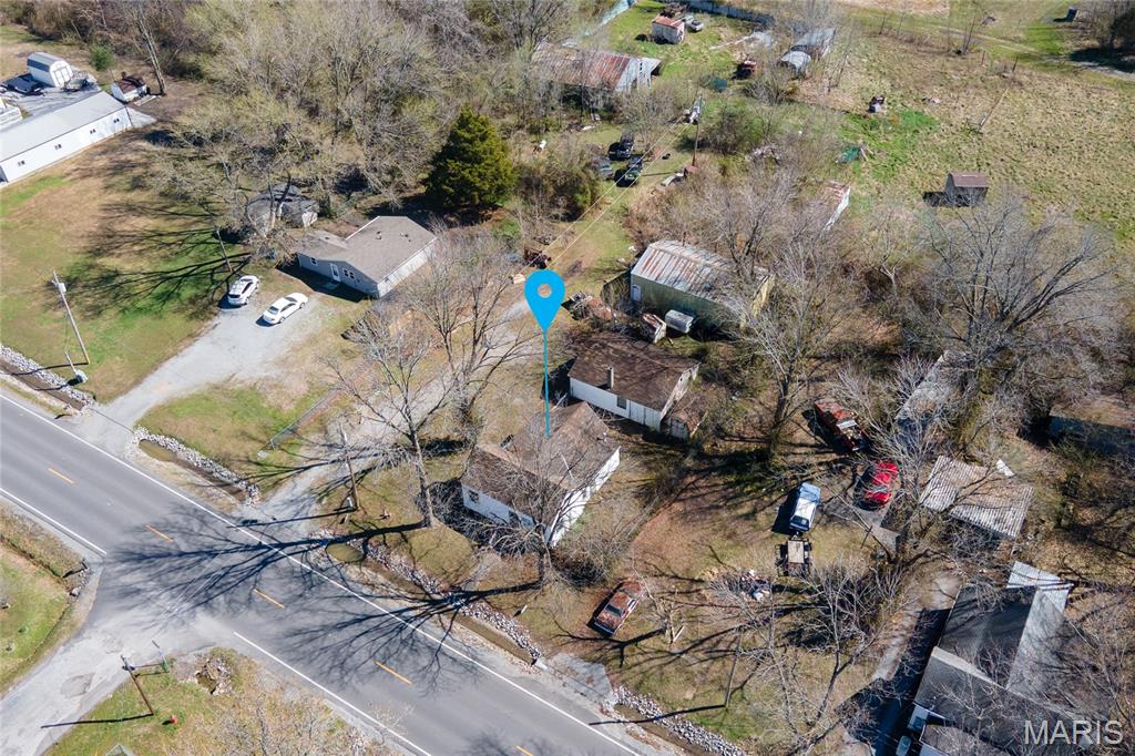221 N Main Property Photo 3