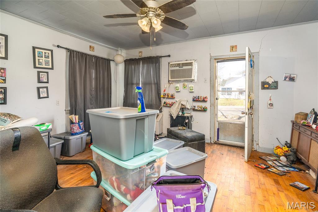 221 N Main Property Photo 10