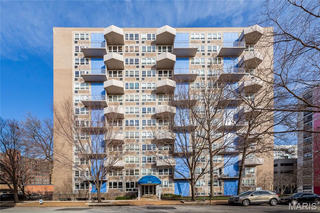 210 N 17th Street 1011