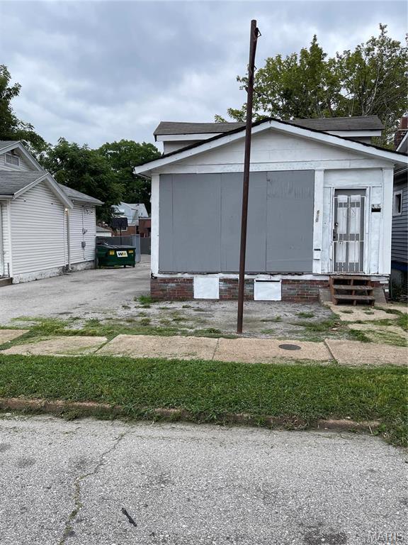 8830 N Broadway