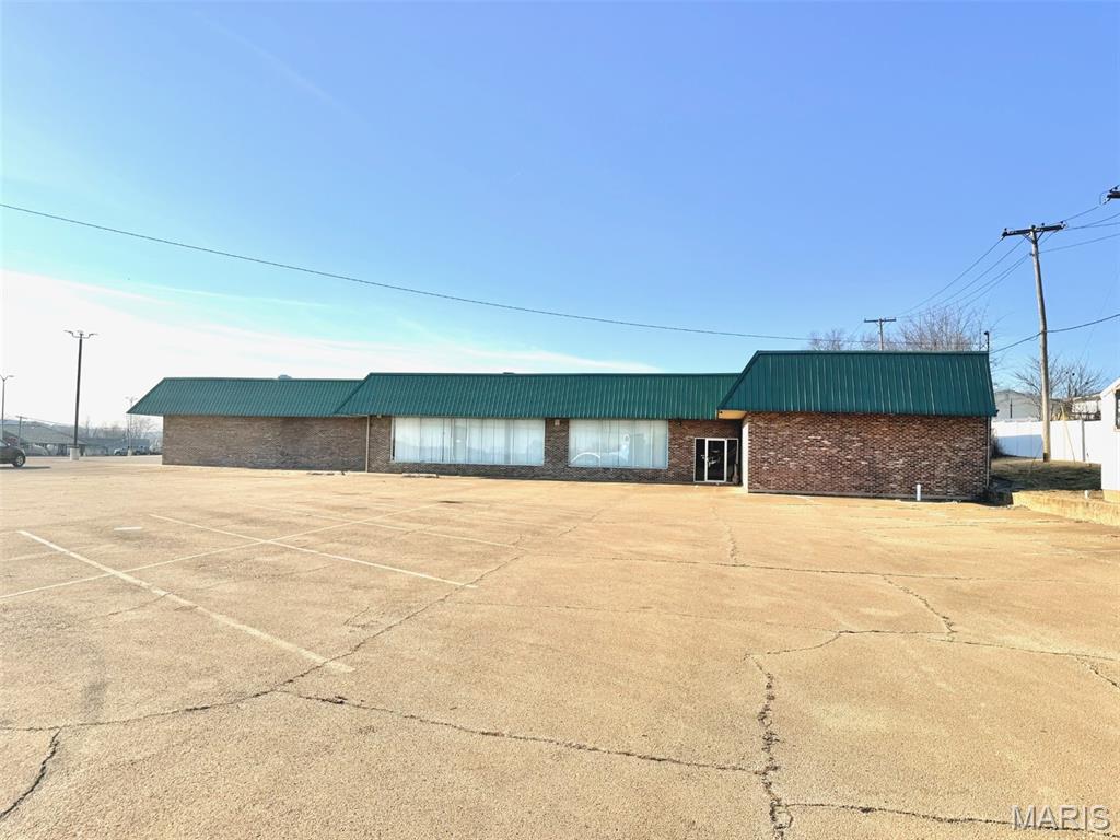 208 Lincoln Drive Property Photo 2