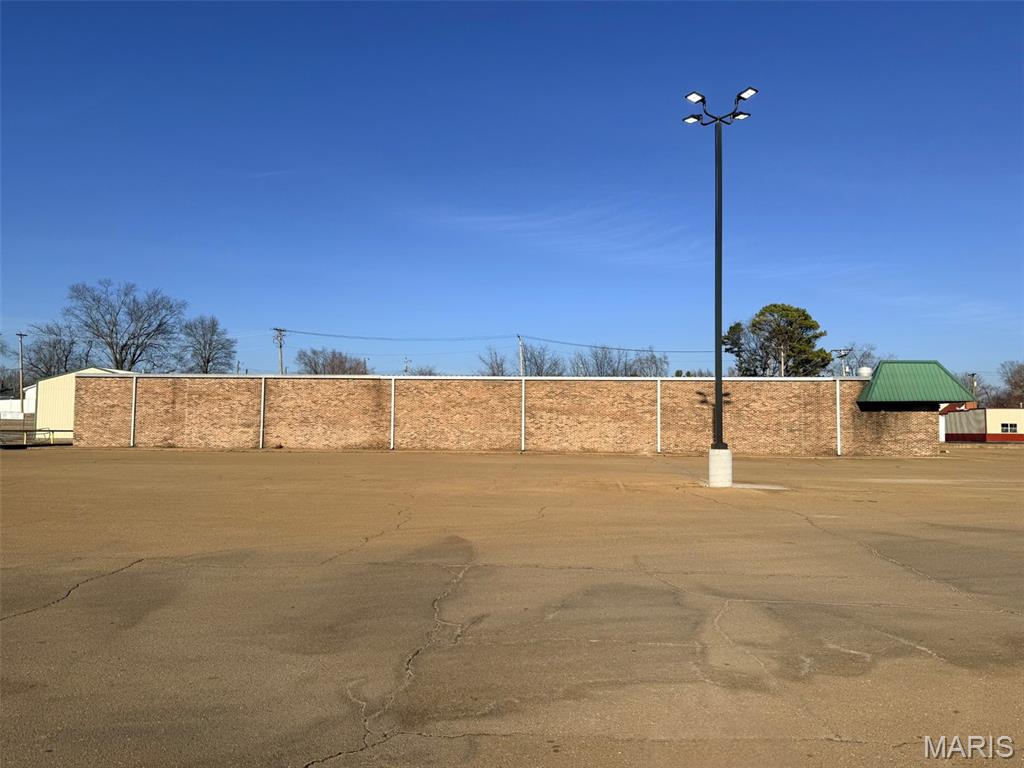 208 Lincoln Drive Property Photo 3