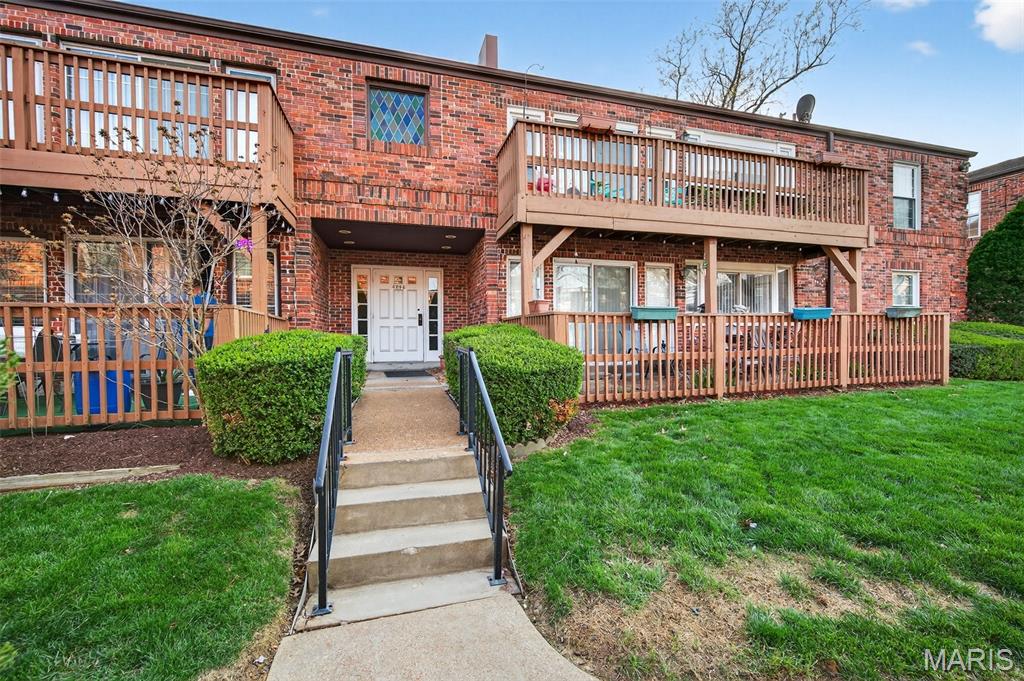 4294 Chateau De Ville Drive H Property Photo 1